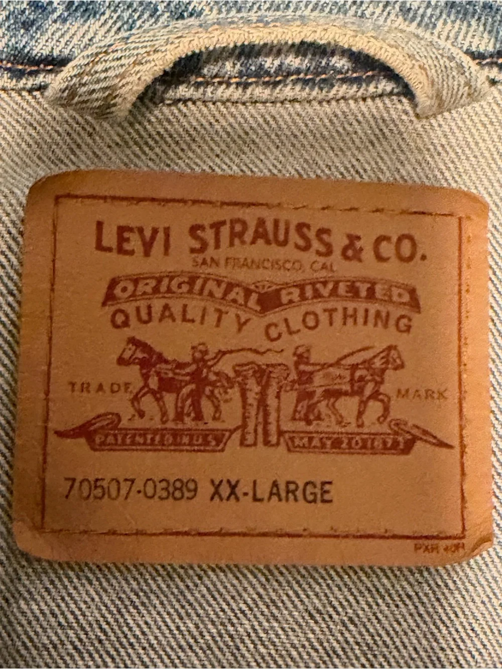 Levis distressed collar